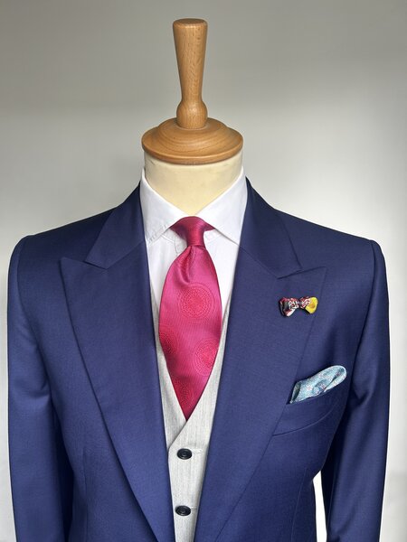 SPLENDID 3-PIECE MORNING COAT WITH A LIGHT GREY CONTRAST WAISTCOAT 100% WOOL