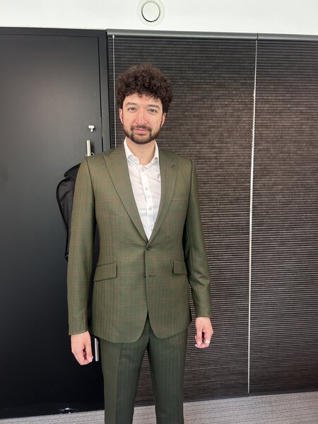 PRINCE OF WALES CHECK CHARCOAL JACKET. 100% WOOL.